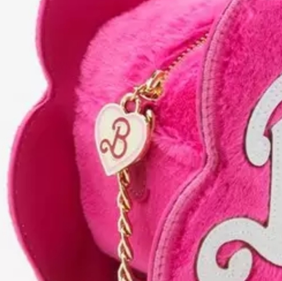 Barbie Pink Faux LOGO Fuzzy Limited Edition Crossbody Bag Shoulder Bag - Picture 5 of 10
